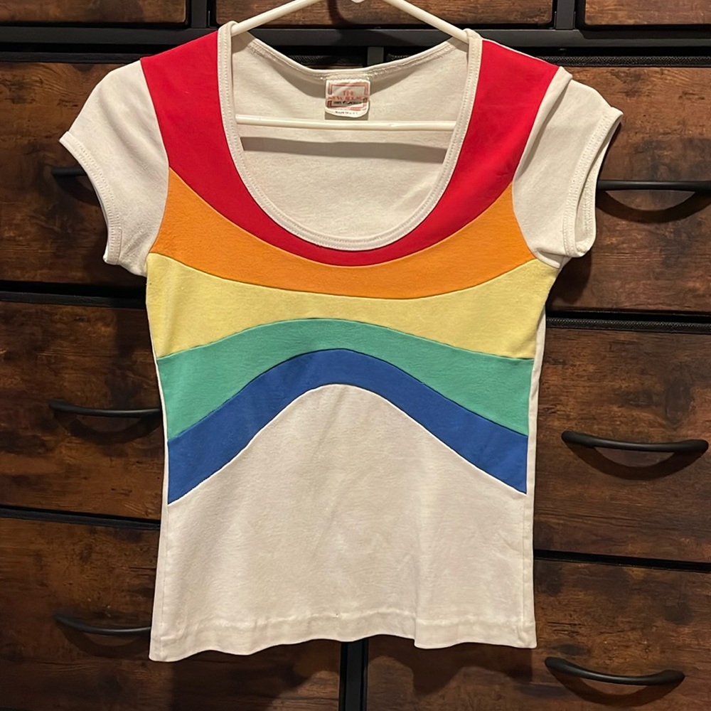 Vintage rainbow tee